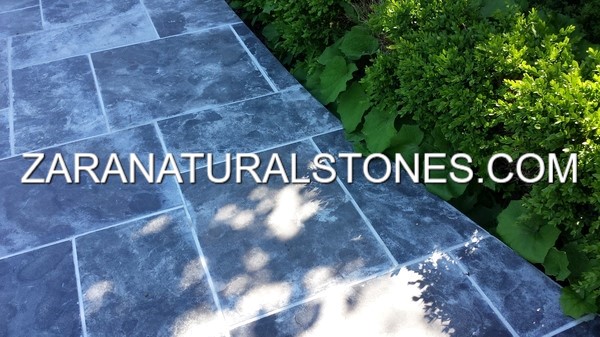 Antique Black Flagstone Pavers