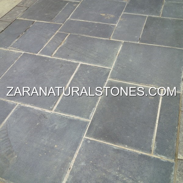 Kota Black Flagstone Pavers